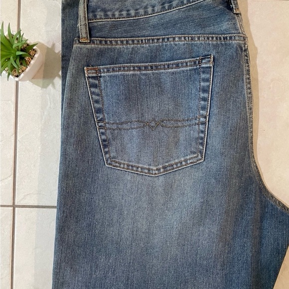 NWOT Men’s Lucky Brand Jeans Relaxed Straight sz 36 w/30 l - Picture 2 of 4